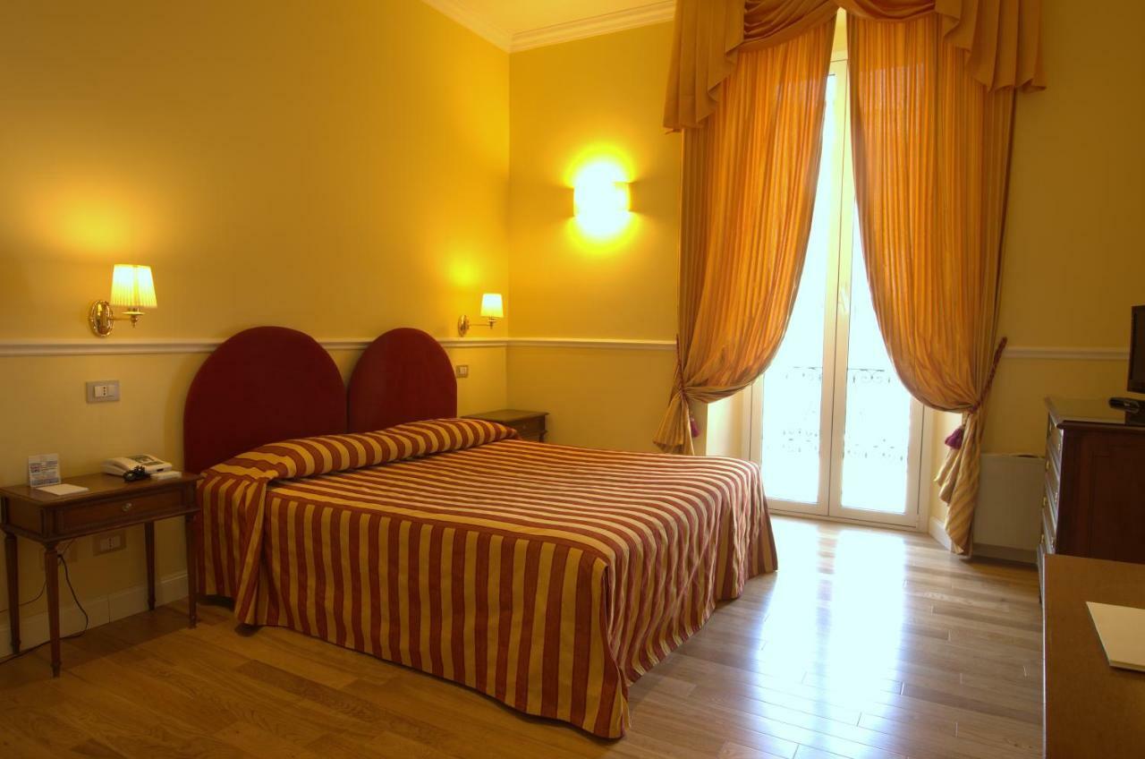 호텔 피렌체 에 콘티넨탈 라스페치아 객실 사진